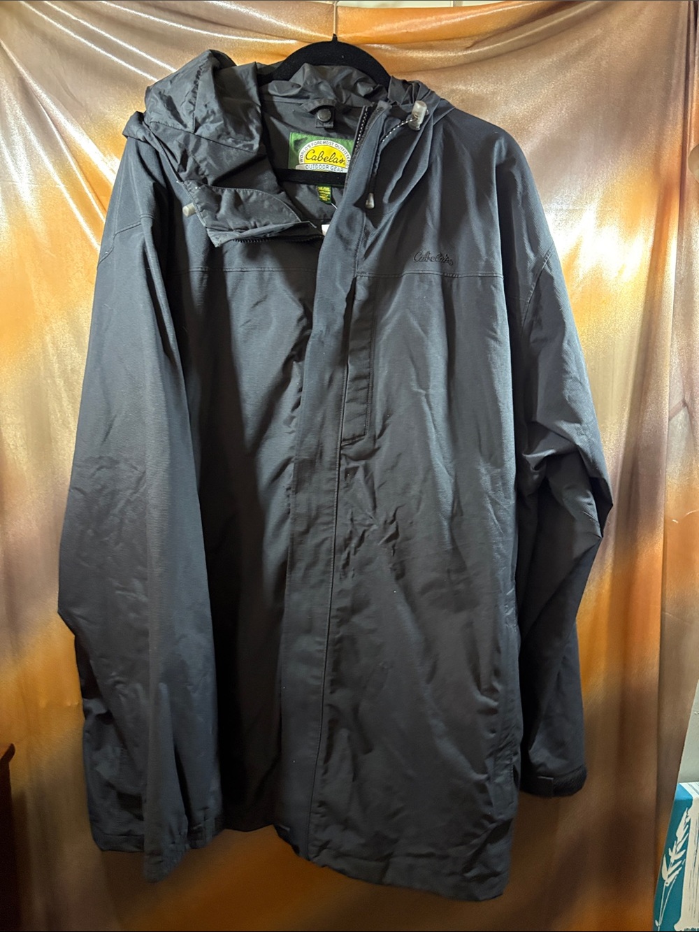 Cabela's 3XL Men's Black Hooded Raincoat. 137